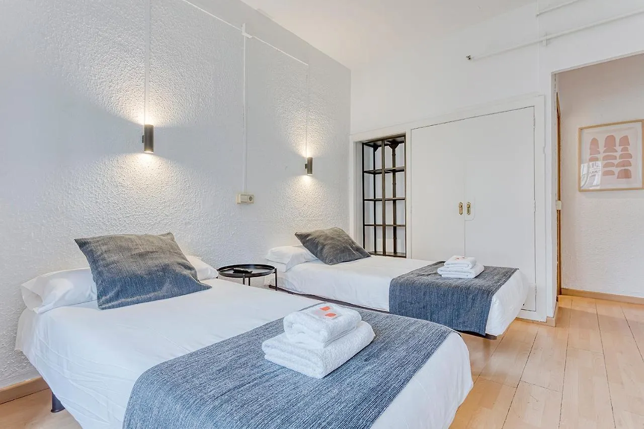 Hostal Bedmates Barcelona 2*,  Spain