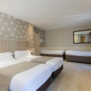 2* Hotel Santa Marta
