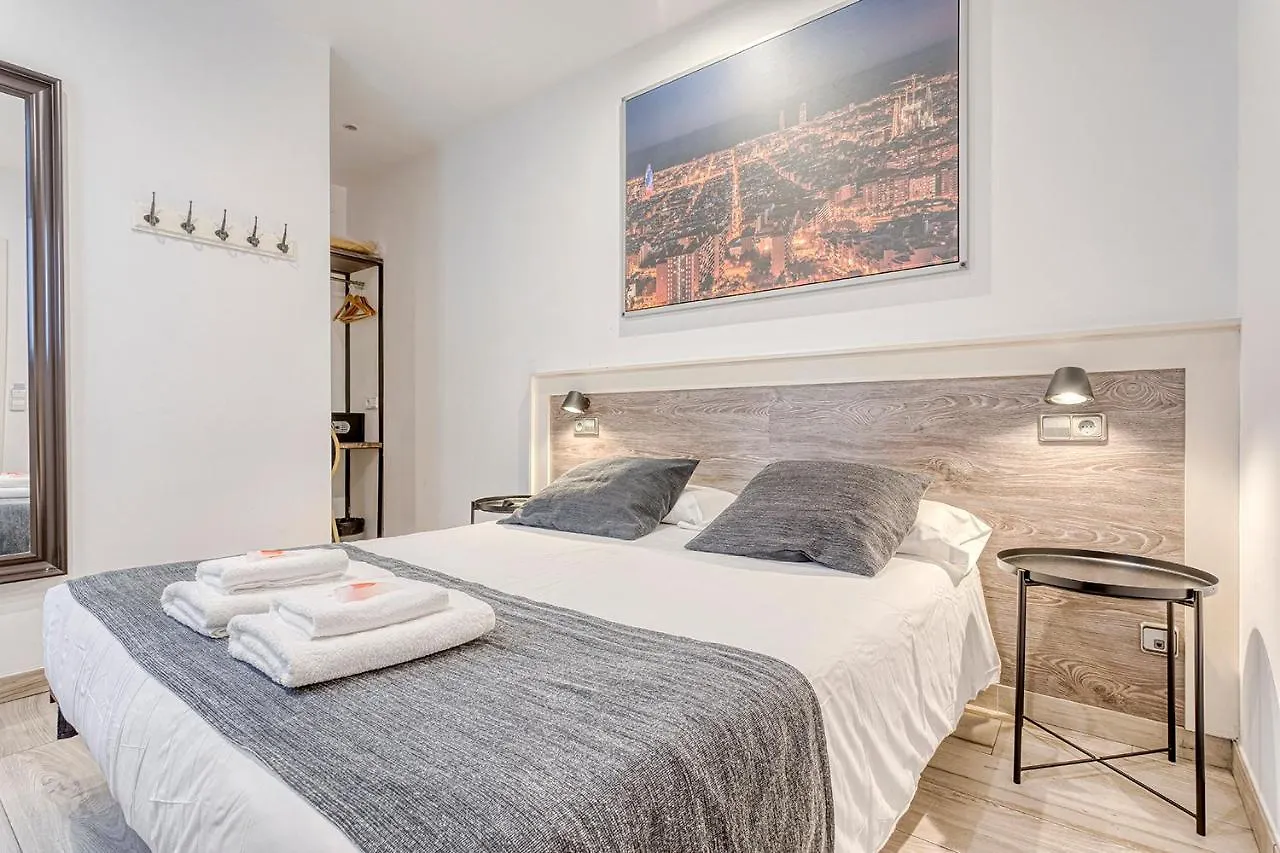 Hostal Bedmates Barcellona 2*,