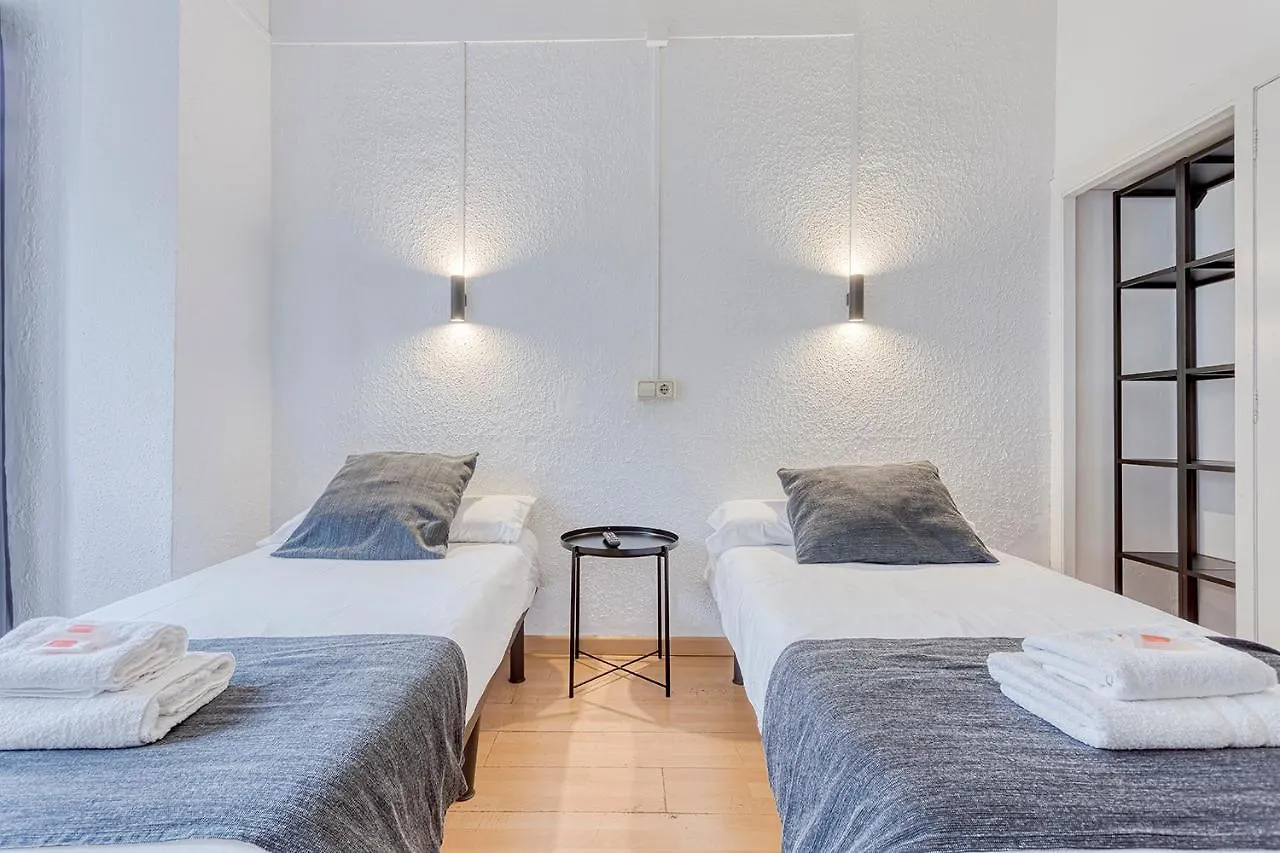 Hostal Bedmates Barcellona 2*,